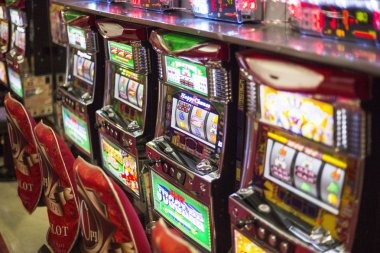 American Roulette wheel and betting layout on winterslot mobile app